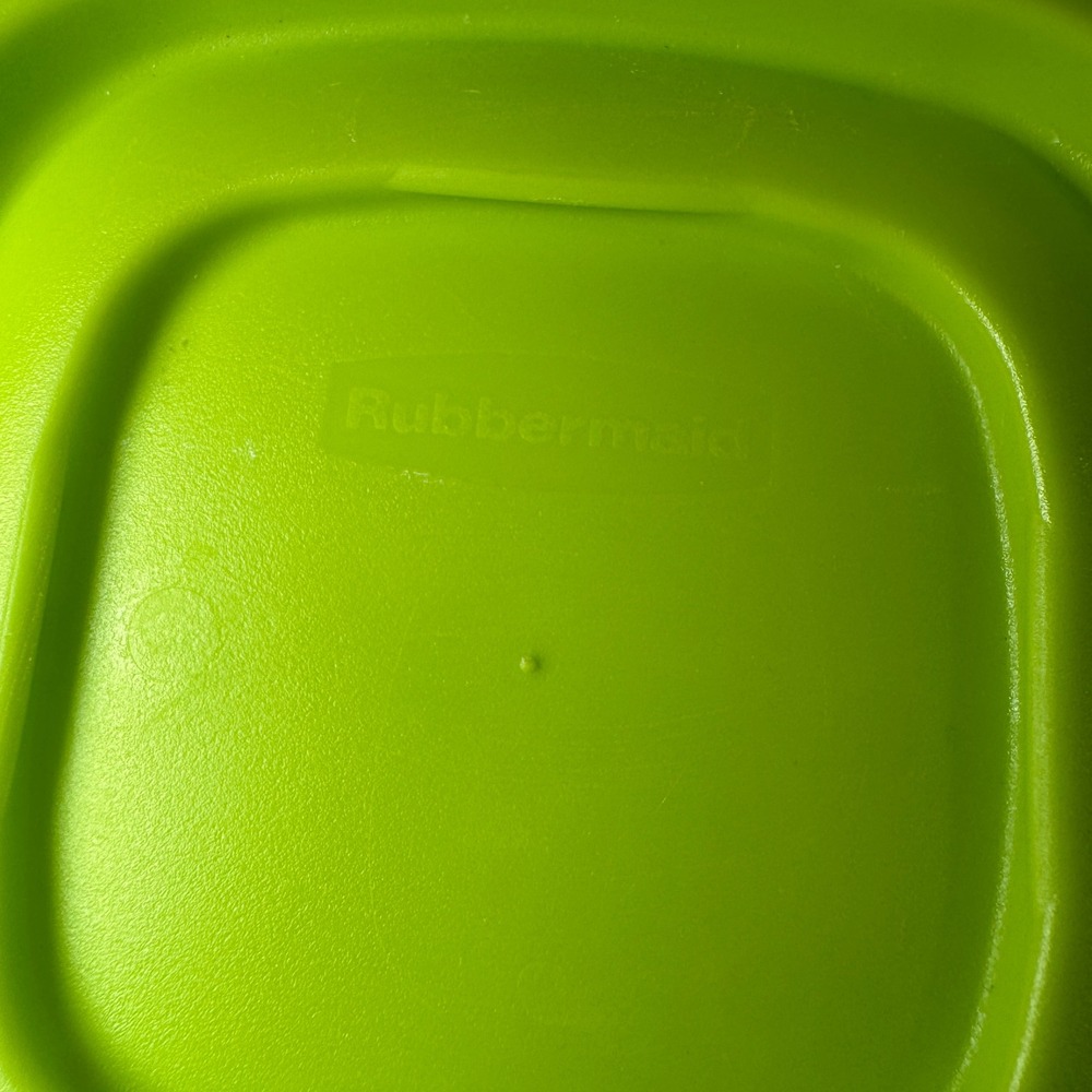 Rubbermaid 7J58 Easy Find Lids Replacement Set of 3 Teal Turquoise Lime Green - Picture 2 of 6
